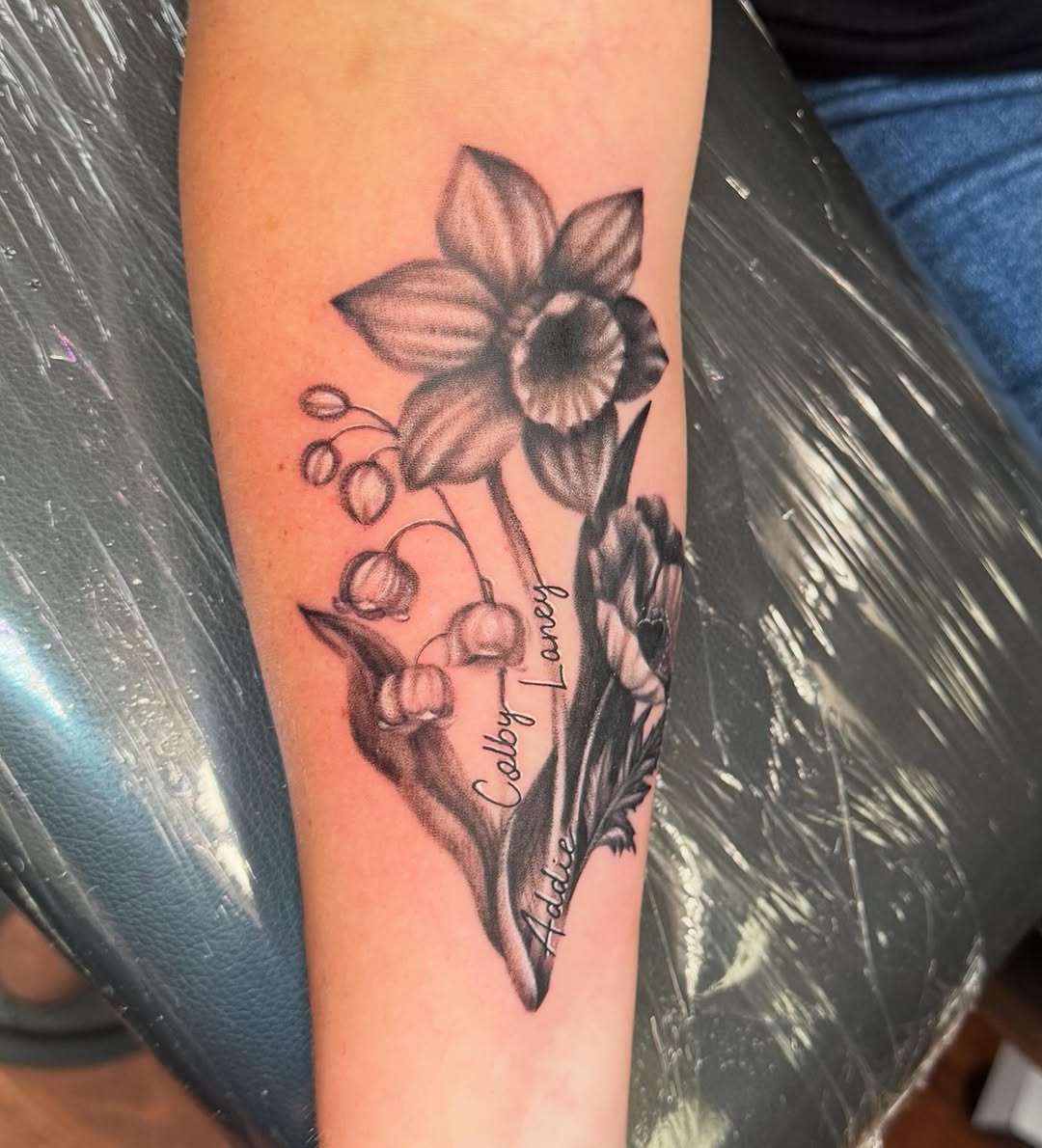Tattoo by @starby5 — black_and_grey, realism