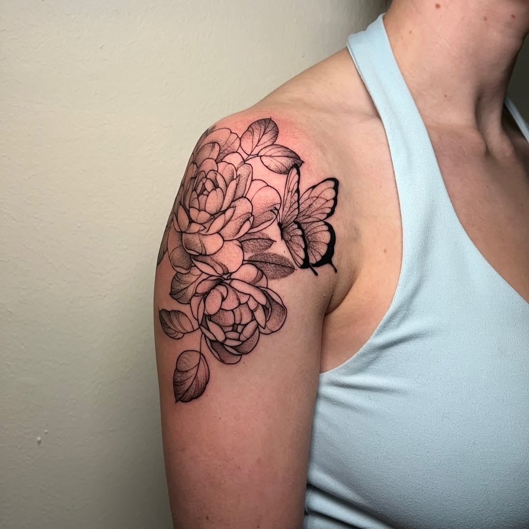 Tattoo by @msbeetattoos — fine_line, dotwork