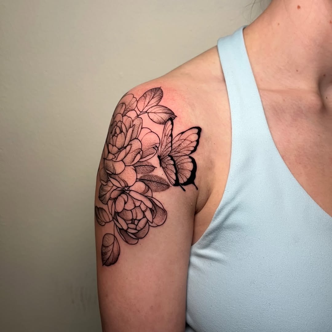 Tattoo by @msbeetattoos — fine_line, dotwork