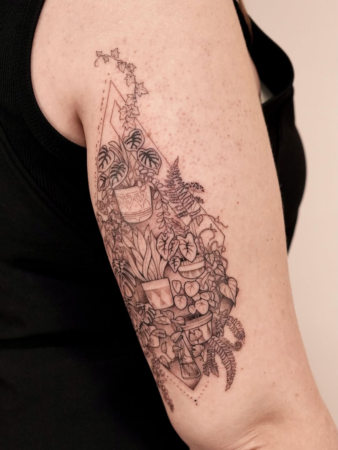 Tattoo by @mariannaddking — illustrative, black_and_grey