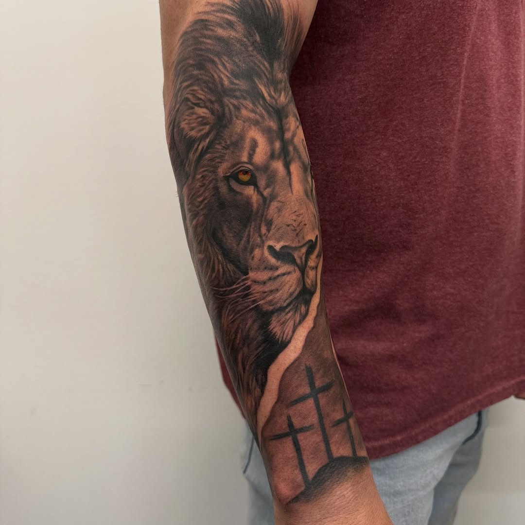 Tattoo by @lucidimprints_tattoo โ realism, black_and_grey