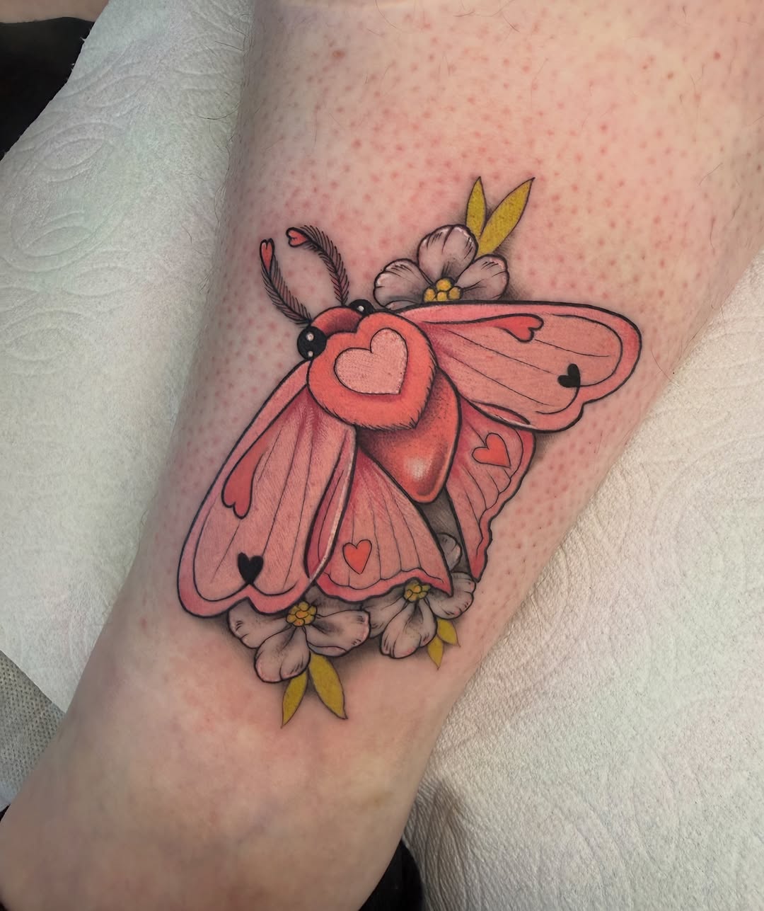 Tattoo by @alternativeyouniverse β neo_traditional