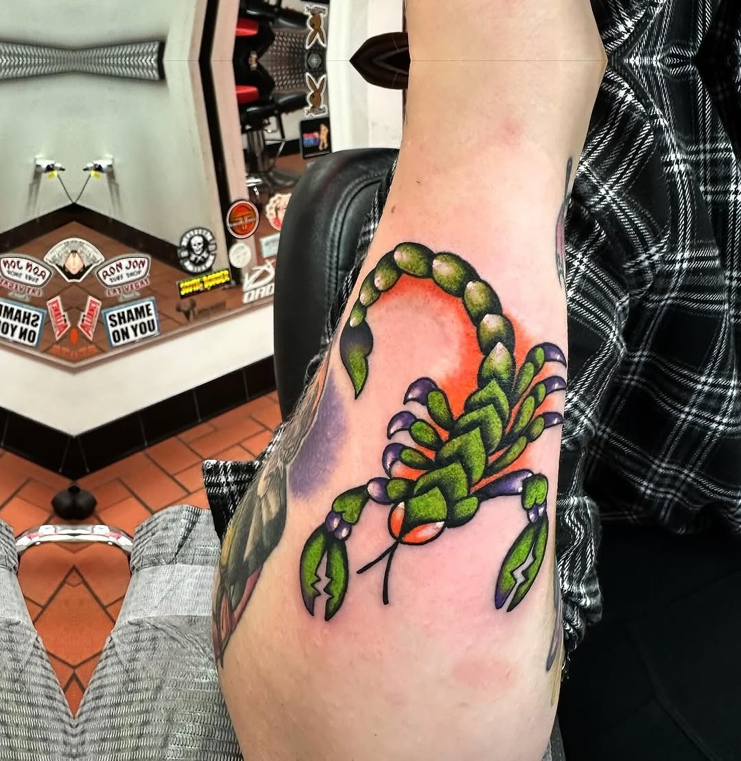 Tattoo by @jaleeltranttow — new_school