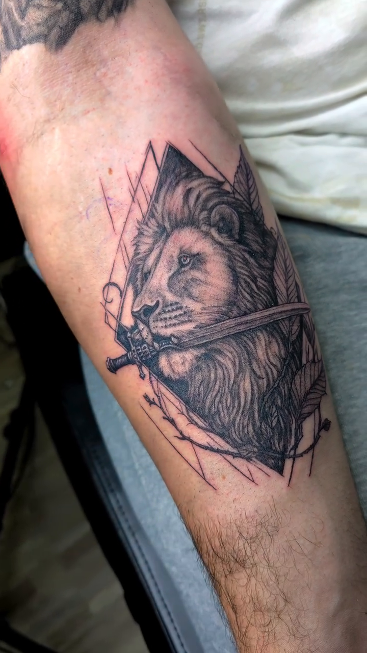 Tattoo by @tattoos.by.dmitry — black_and_grey, geometric