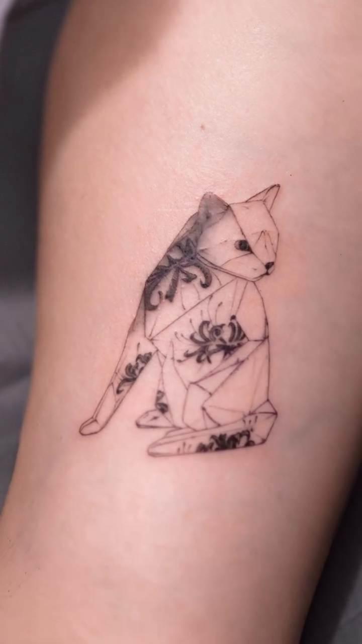 Tattoo by @alinasovina.tattooing โ fine_line, black_and_grey