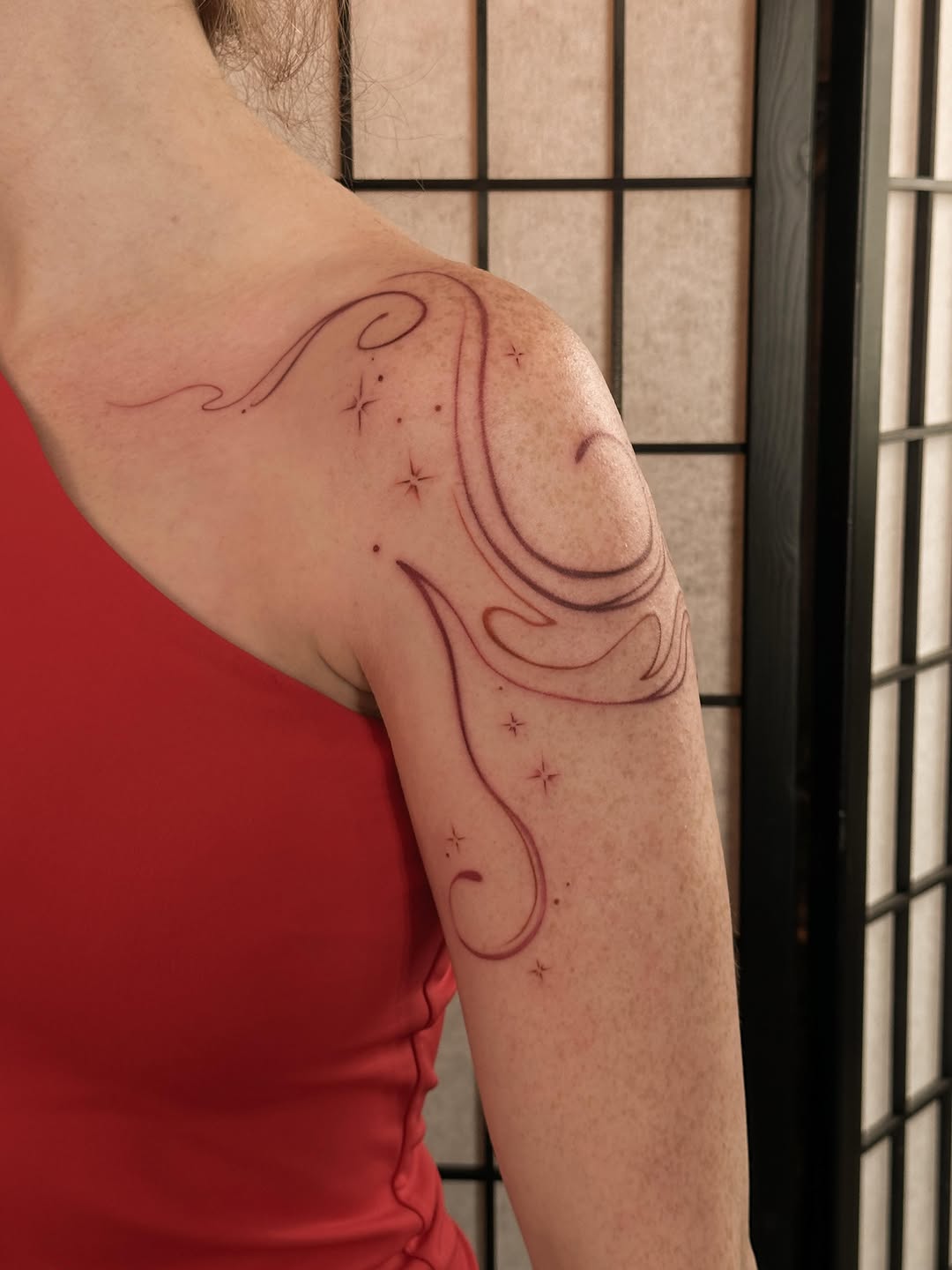 Tattoo by @into.thegraves โ fine_line, minimalist