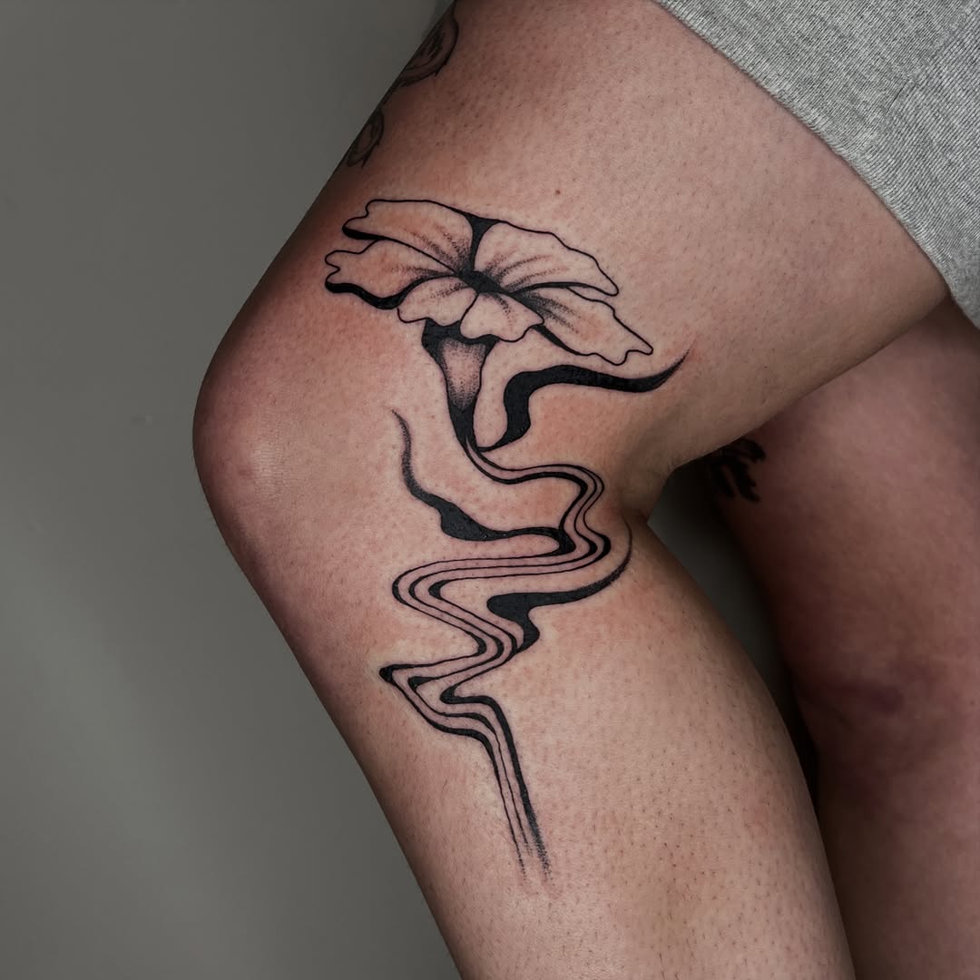Tattoo by @lre_ink — illustrative, blackwork
