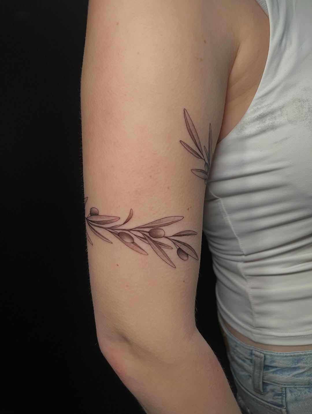 Tattoo by @baungbentattoo_ โ fine_line