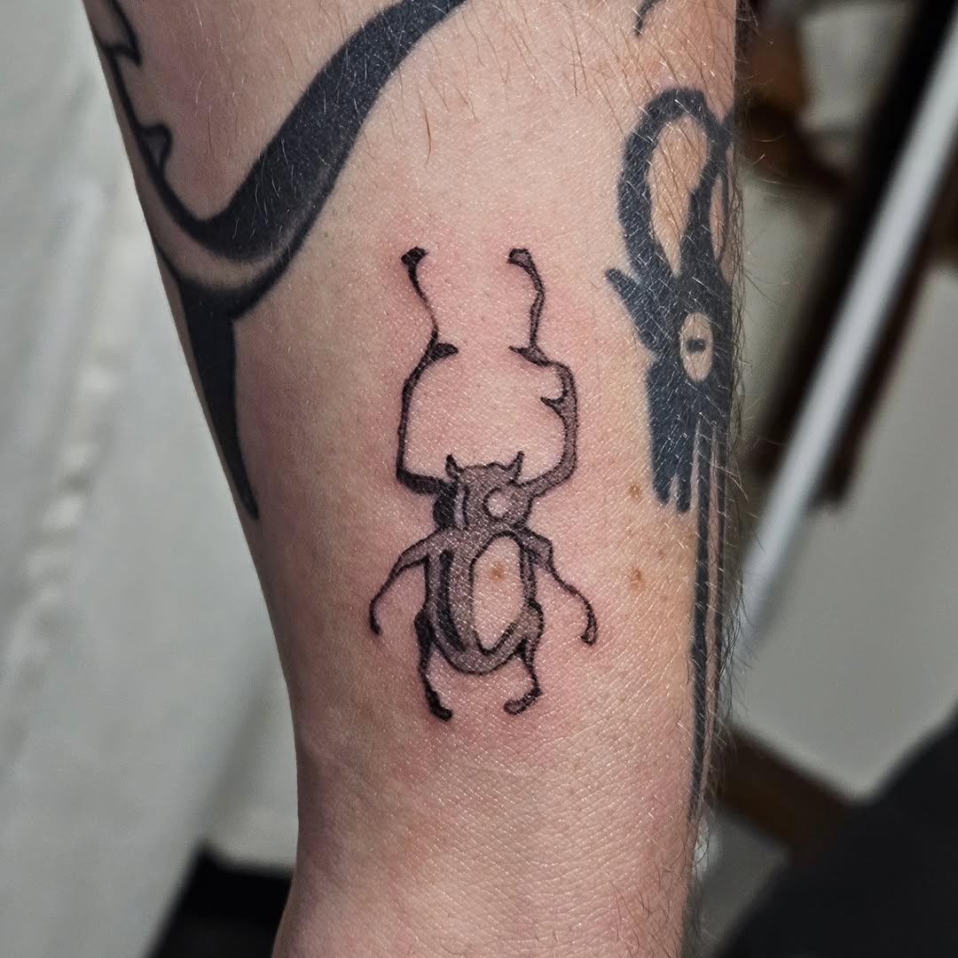 Tattoo by @ma.de.ligne — black_and_grey, illustrative