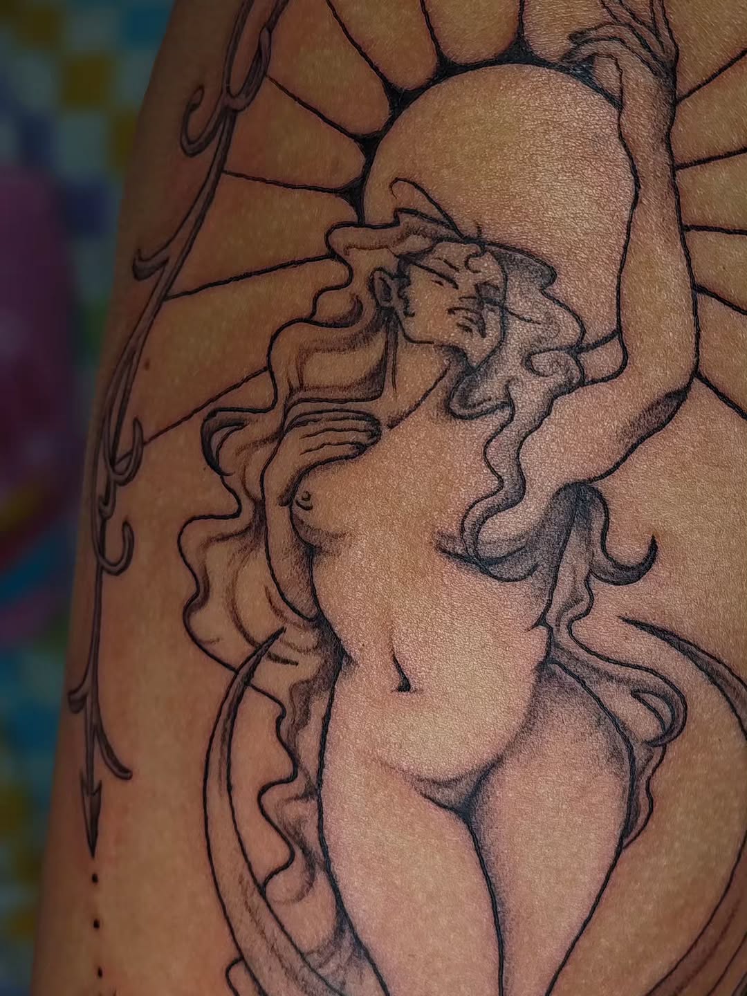 Tattoo by @lunatattoosya — black_and_grey
