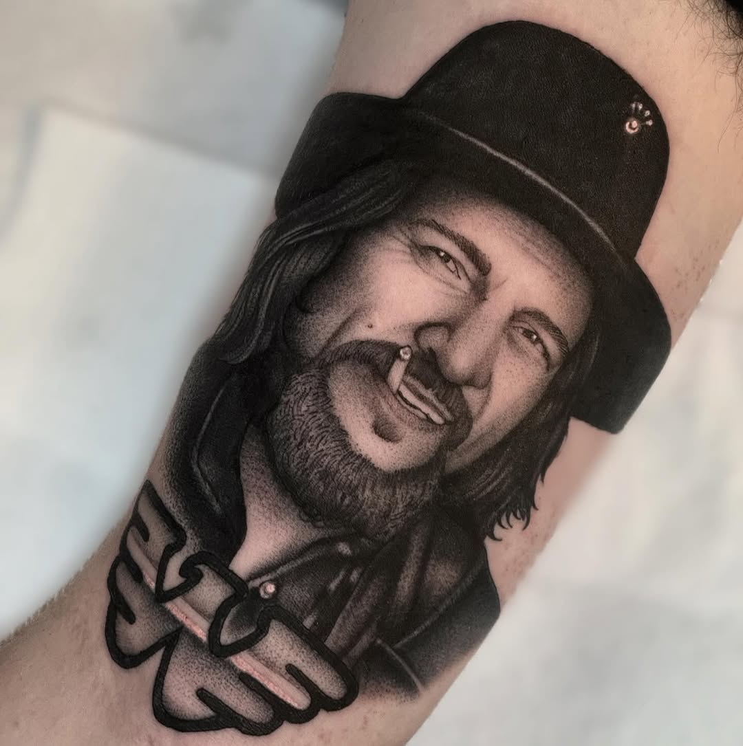 Tattoo by @lunalucerotattoo โ black_and_grey, realism