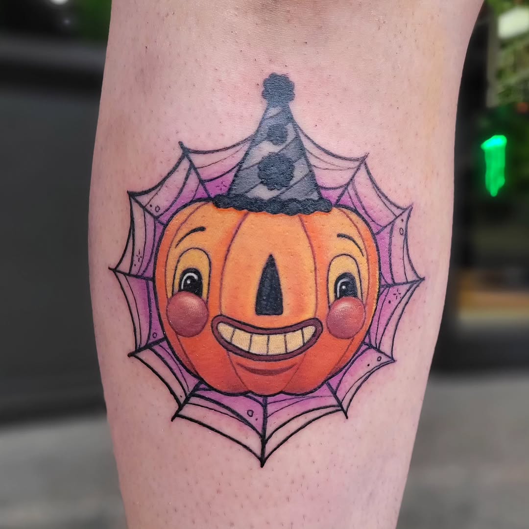 Tattoo by @jessicacz_tattoos — new_school