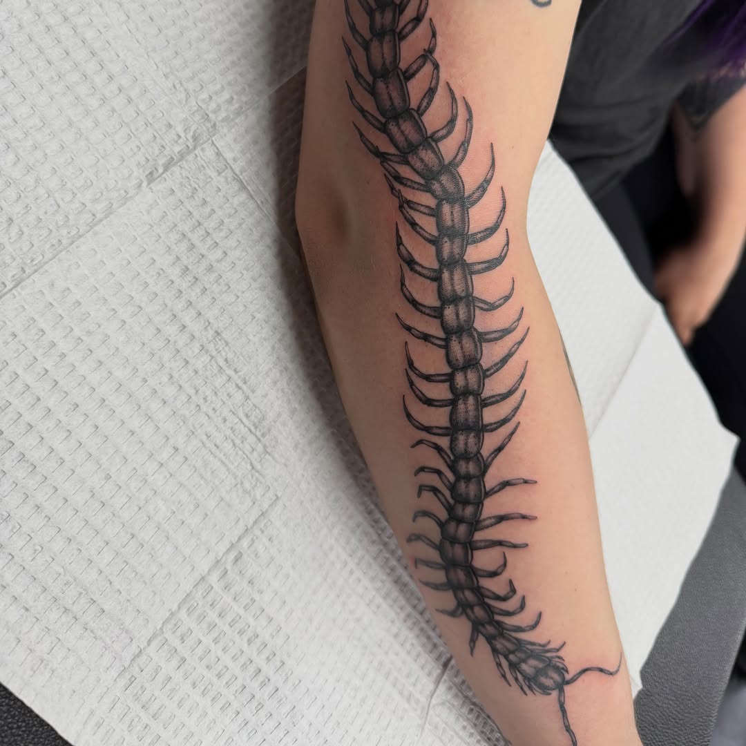 Tattoo by @tina2.0_tattoos — black_and_grey, illustrative