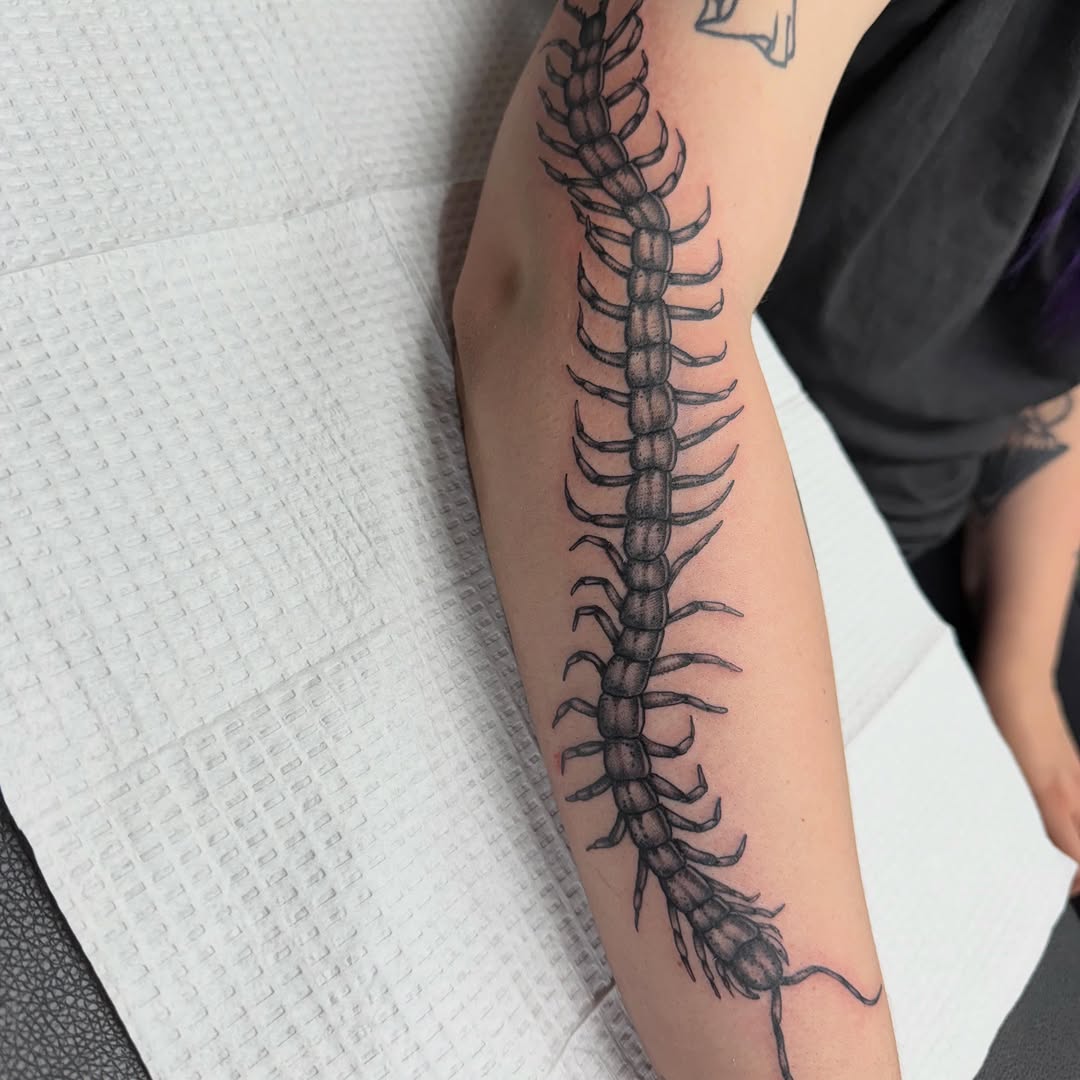 Tattoo by @tina2.0_tattoos — illustrative, black_and_grey