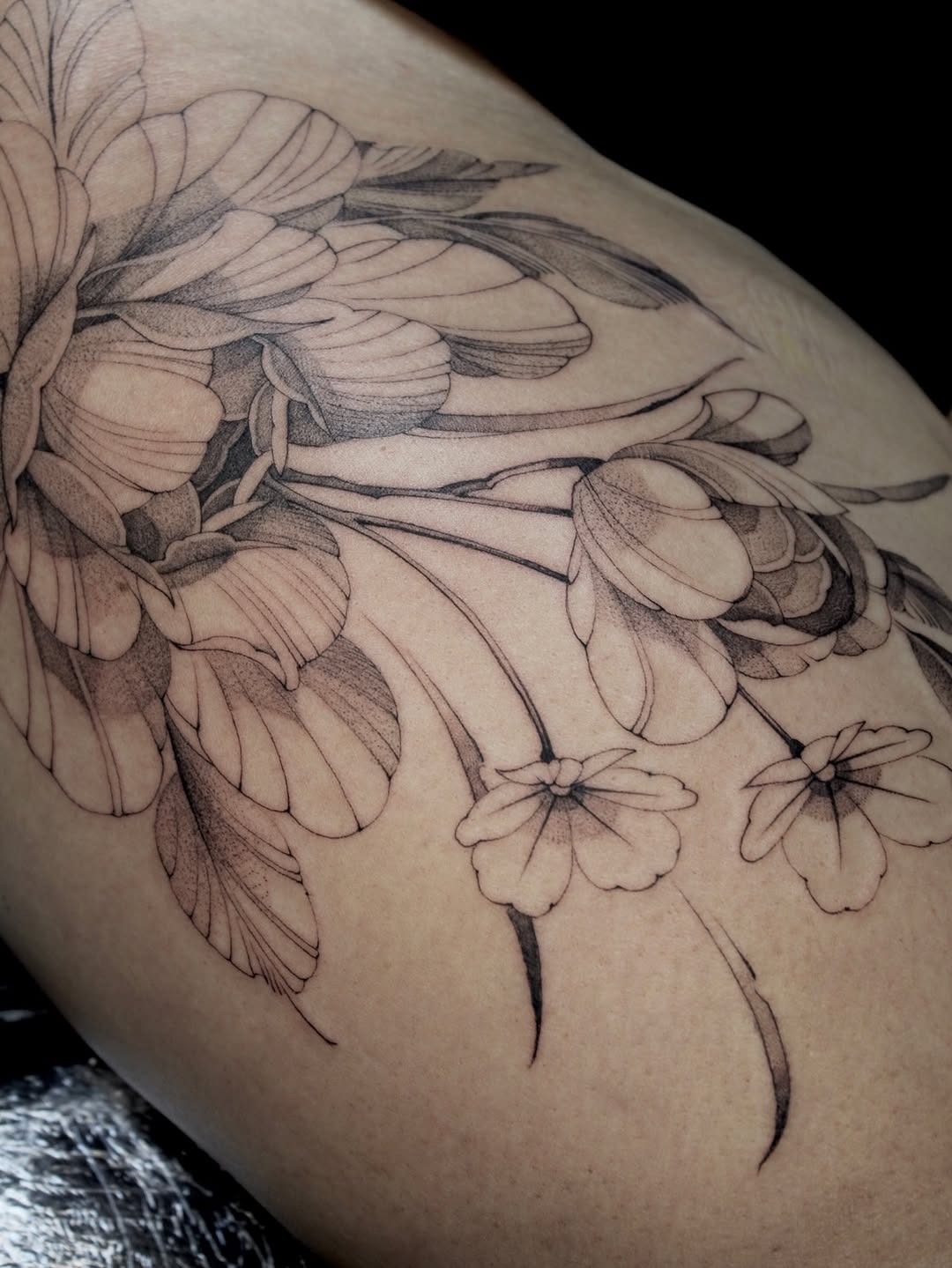 Tattoo by @jesskuesperttattoo — fine_line, dotwork