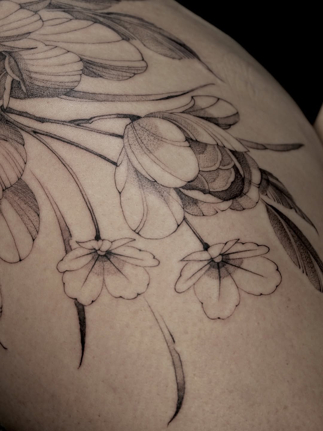 Tattoo by @jesskuesperttattoo — fine_line, dotwork