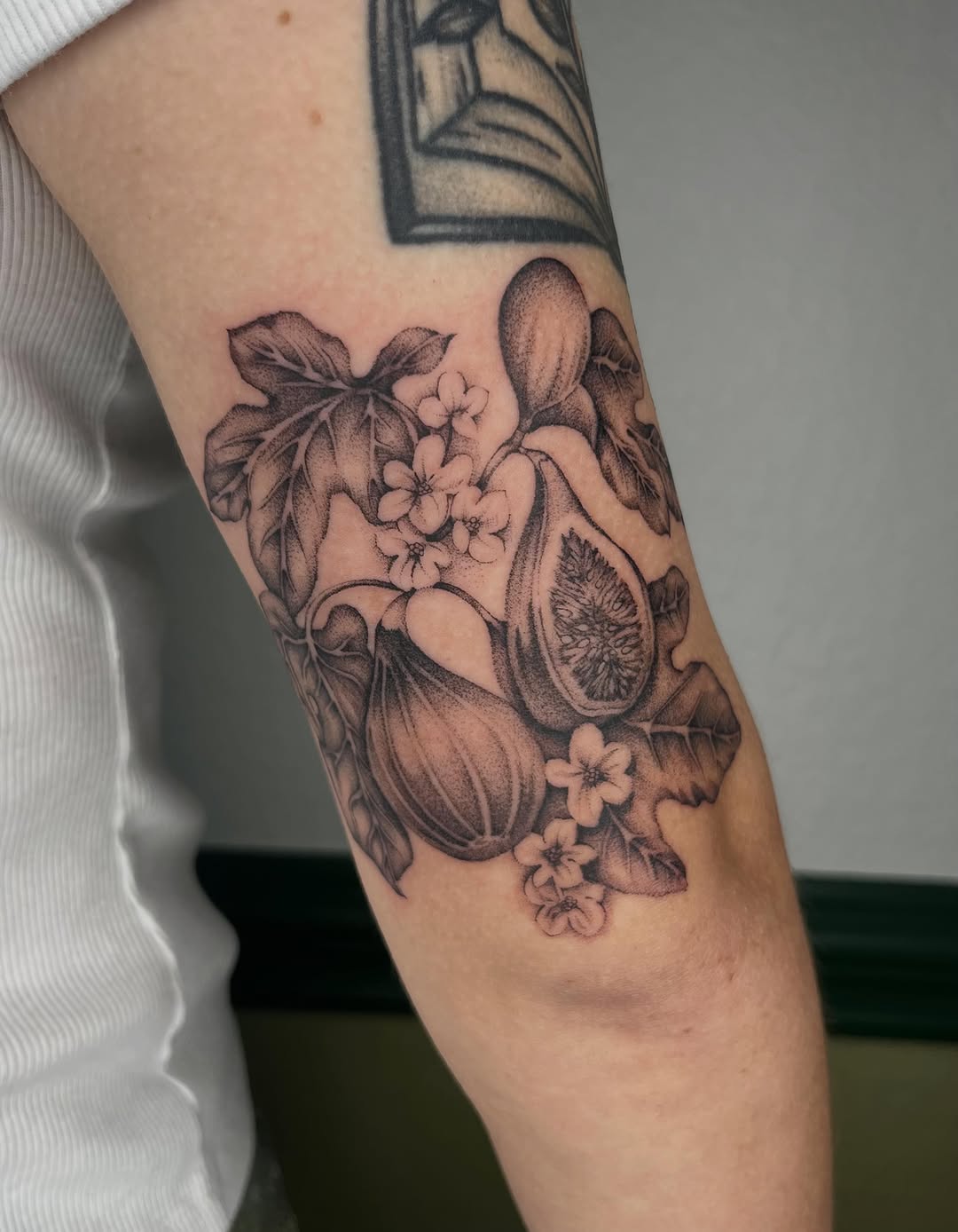 Tattoo by @zen_tatts — black_and_grey, illustrative