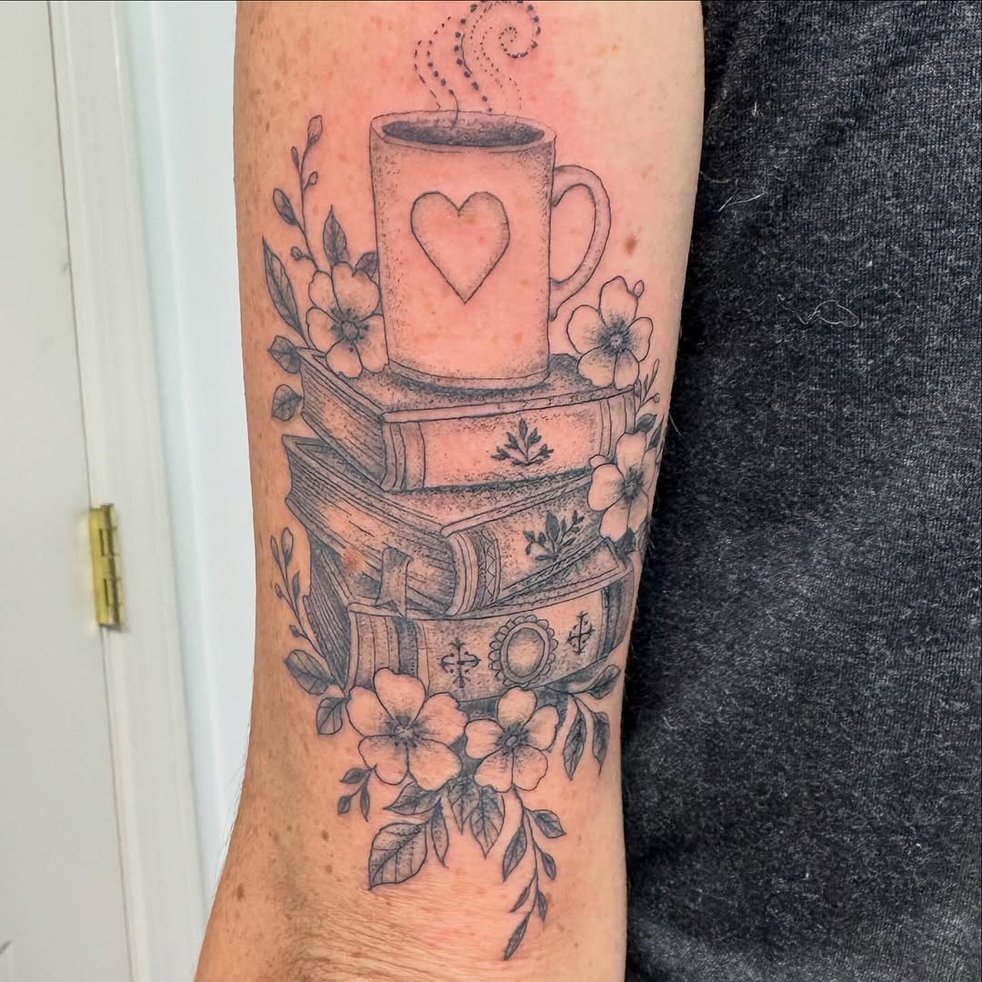 Tattoo by @be_raisin — fine_line