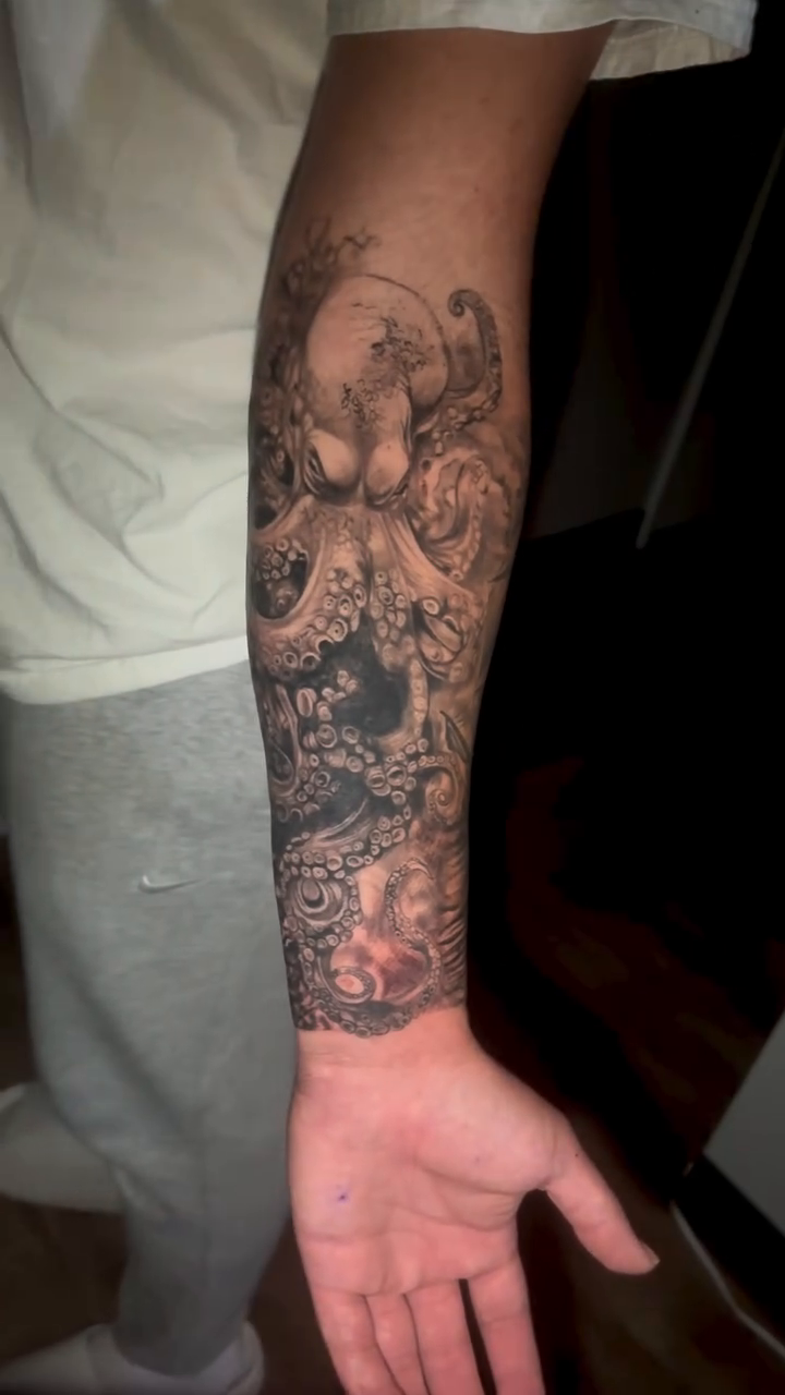 Tattoo by @ink_lozo β black_and_grey, illustrative