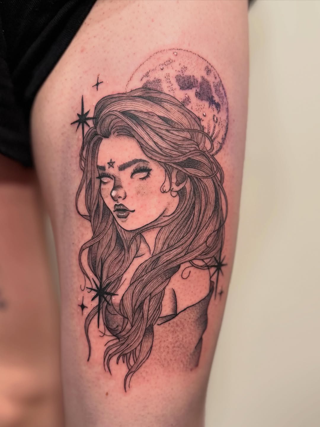 Tattoo by @maddyctattoos — fine_line, dotwork