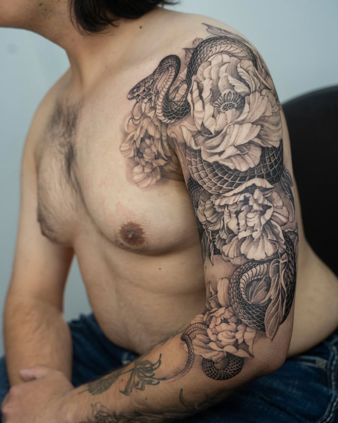 Tattoo by @tattoosbytri — black_and_grey, realism