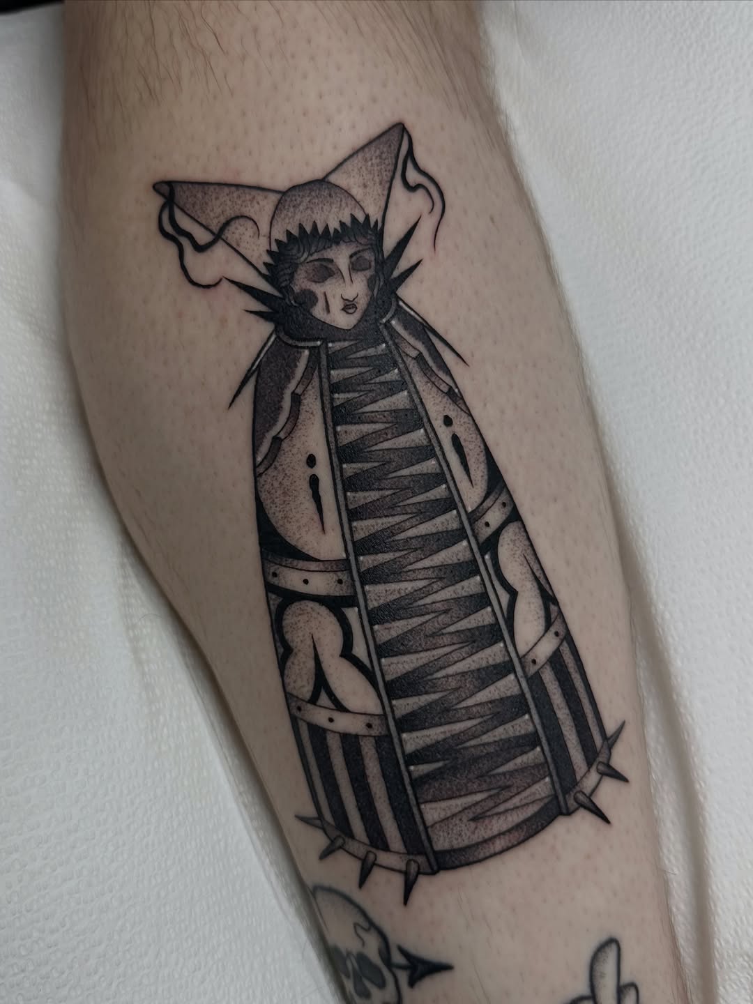 Tattoo by @brookxyn โ american_traditional, illustrative
