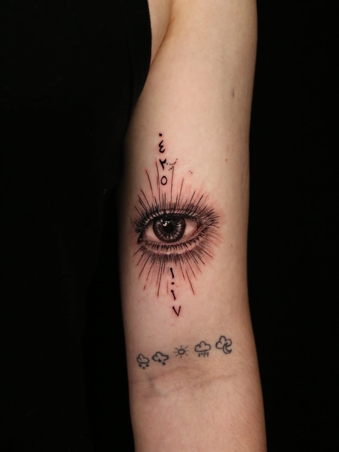 Tattoo by @id_tt_ — fine_line, black_and_grey