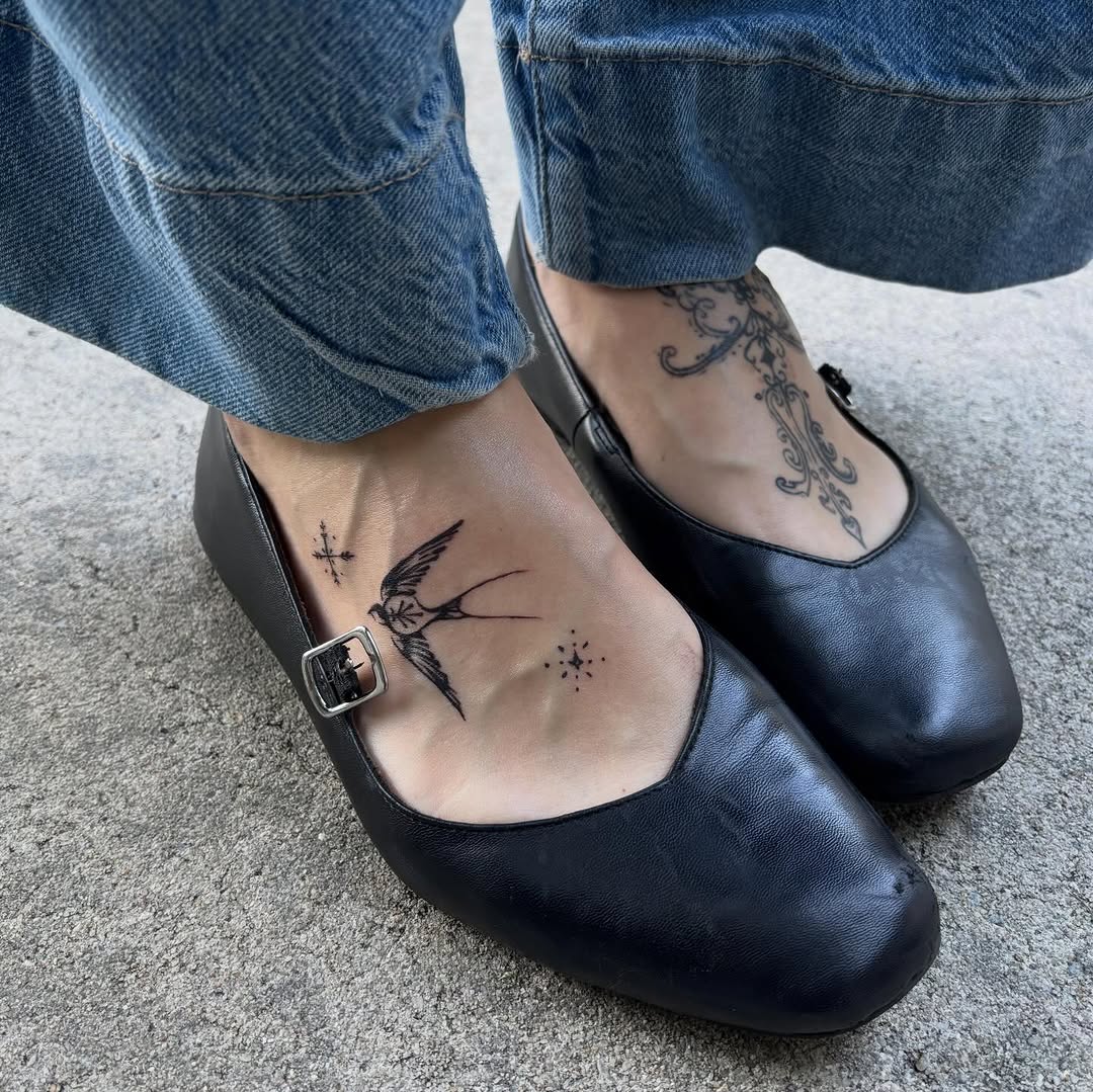 Tattoo by @tattoobyeliza — fine_line