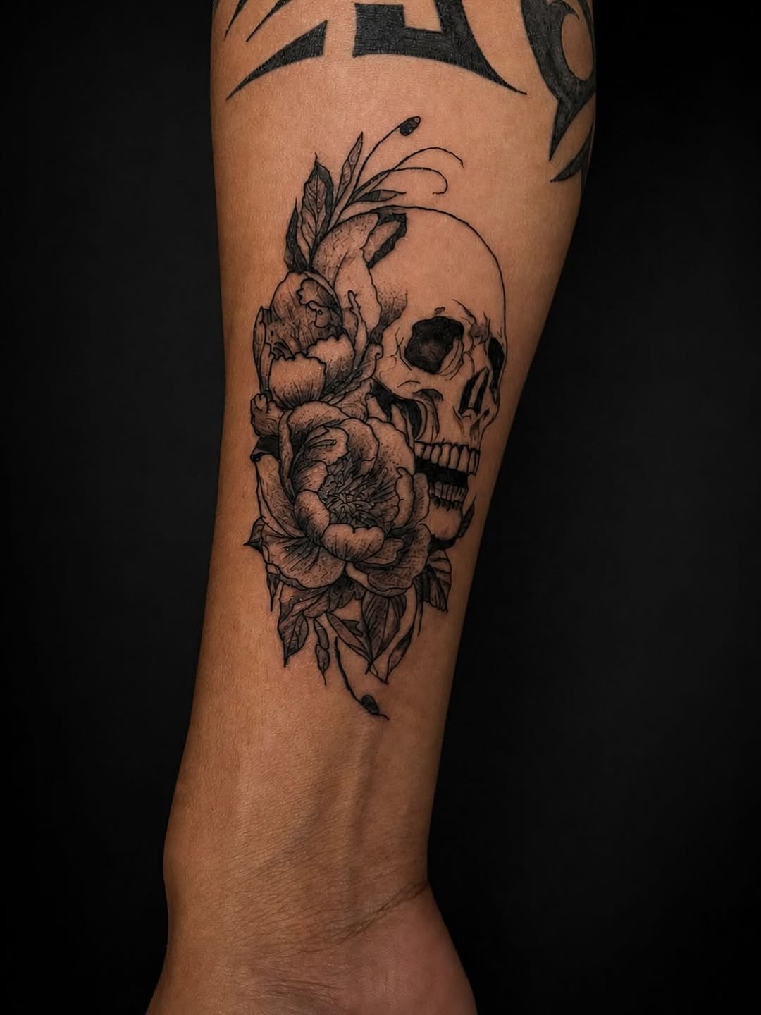 Tattoo by @tino_tattoo_ — black_and_grey