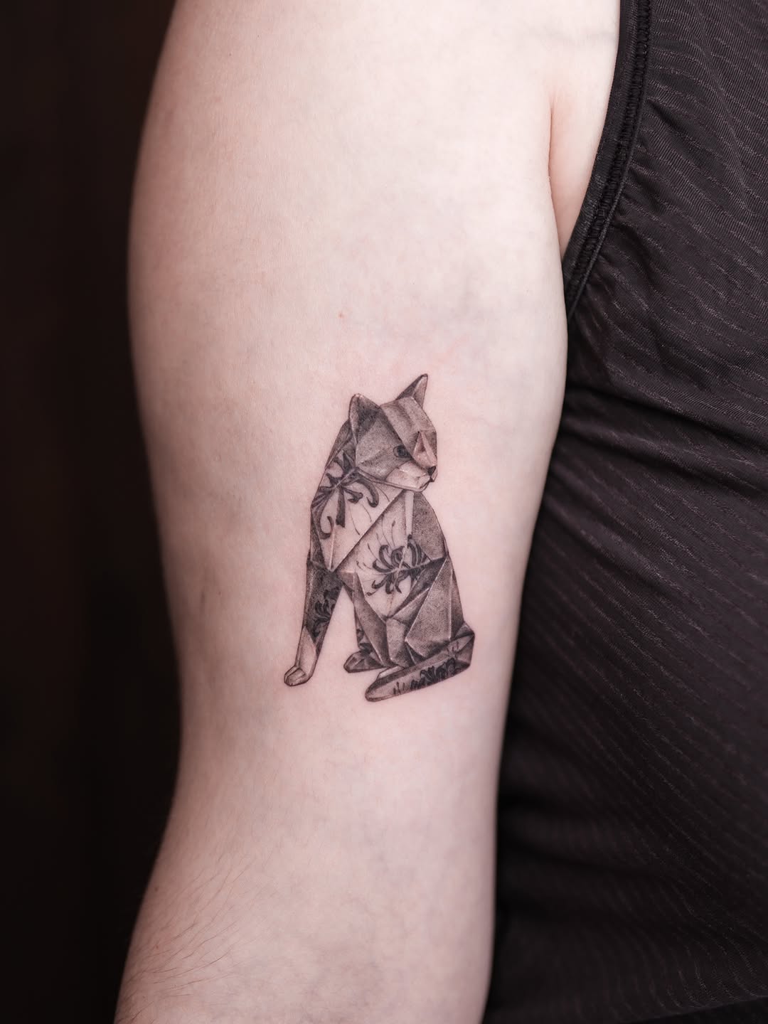 Tattoo by @alinasovina.tattooing โ black_and_grey, geometric