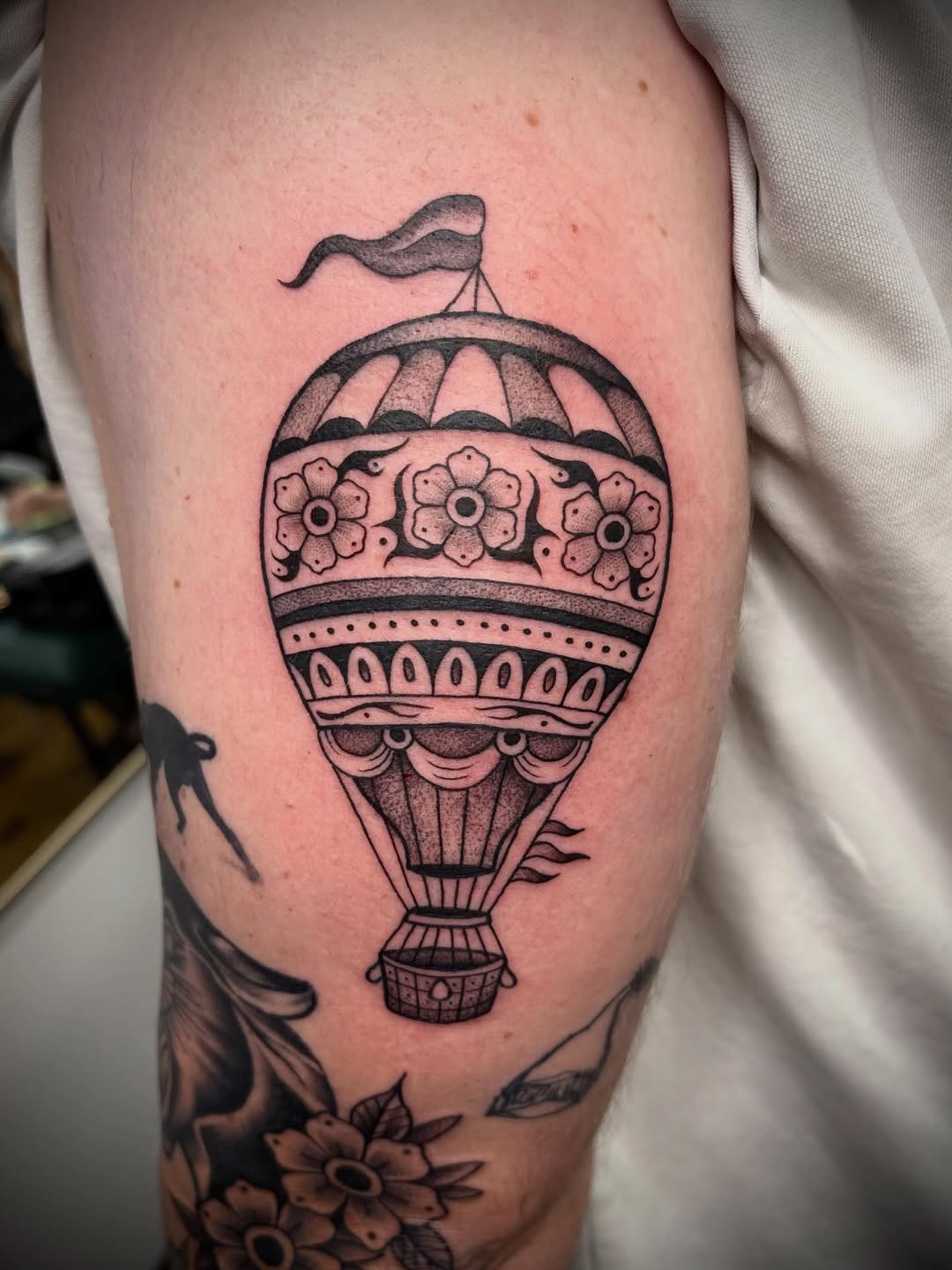 Tattoo by @harmo.ink — american_traditional, illustrative