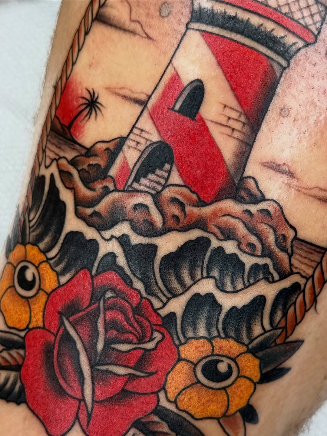 Tattoo by @yuriabreutattoo β american_traditional