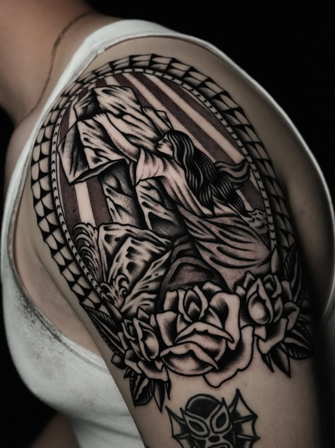 Tattoo by @robinson.tattoo โ black_and_grey, realism