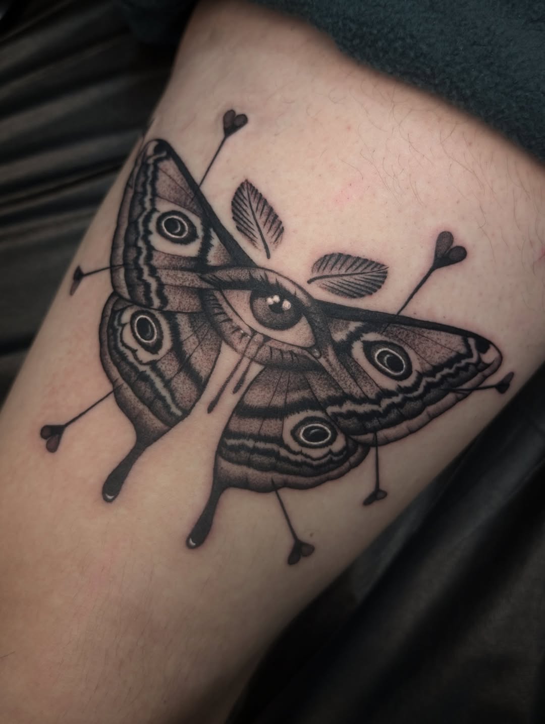 Tattoo by @reymarcable β black_and_grey, illustrative