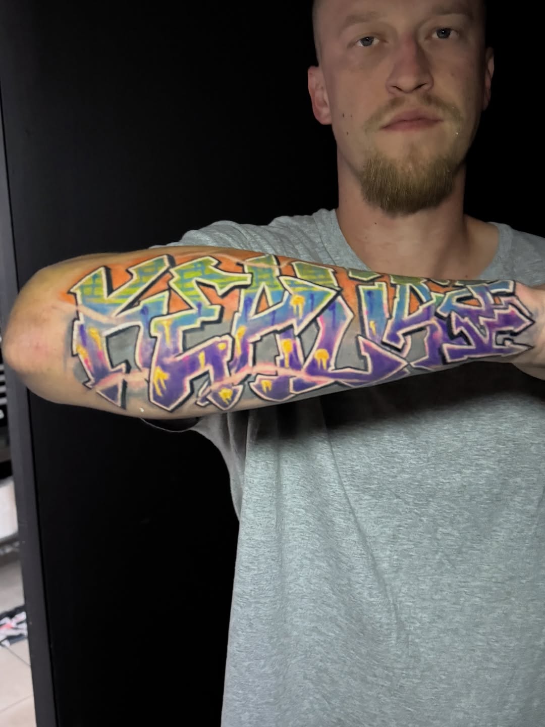 Tattoo by @stiffrakoonink โ lettering_script, new_school