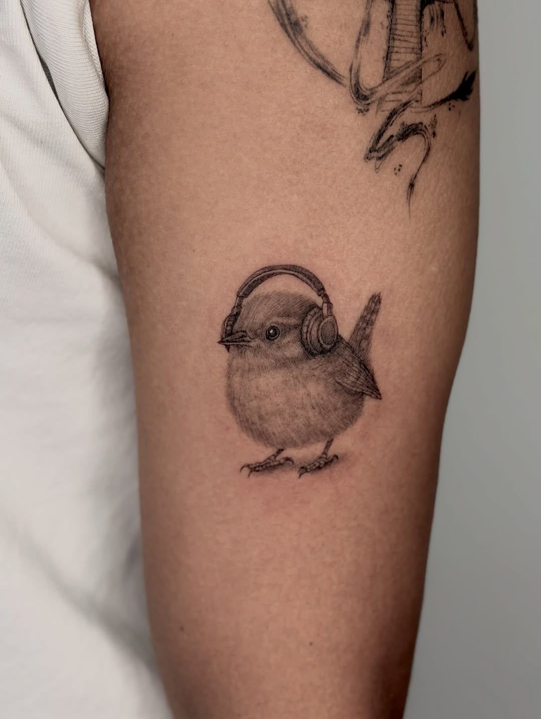 Tattoo by @neomaia.ink — realism, fine_line
