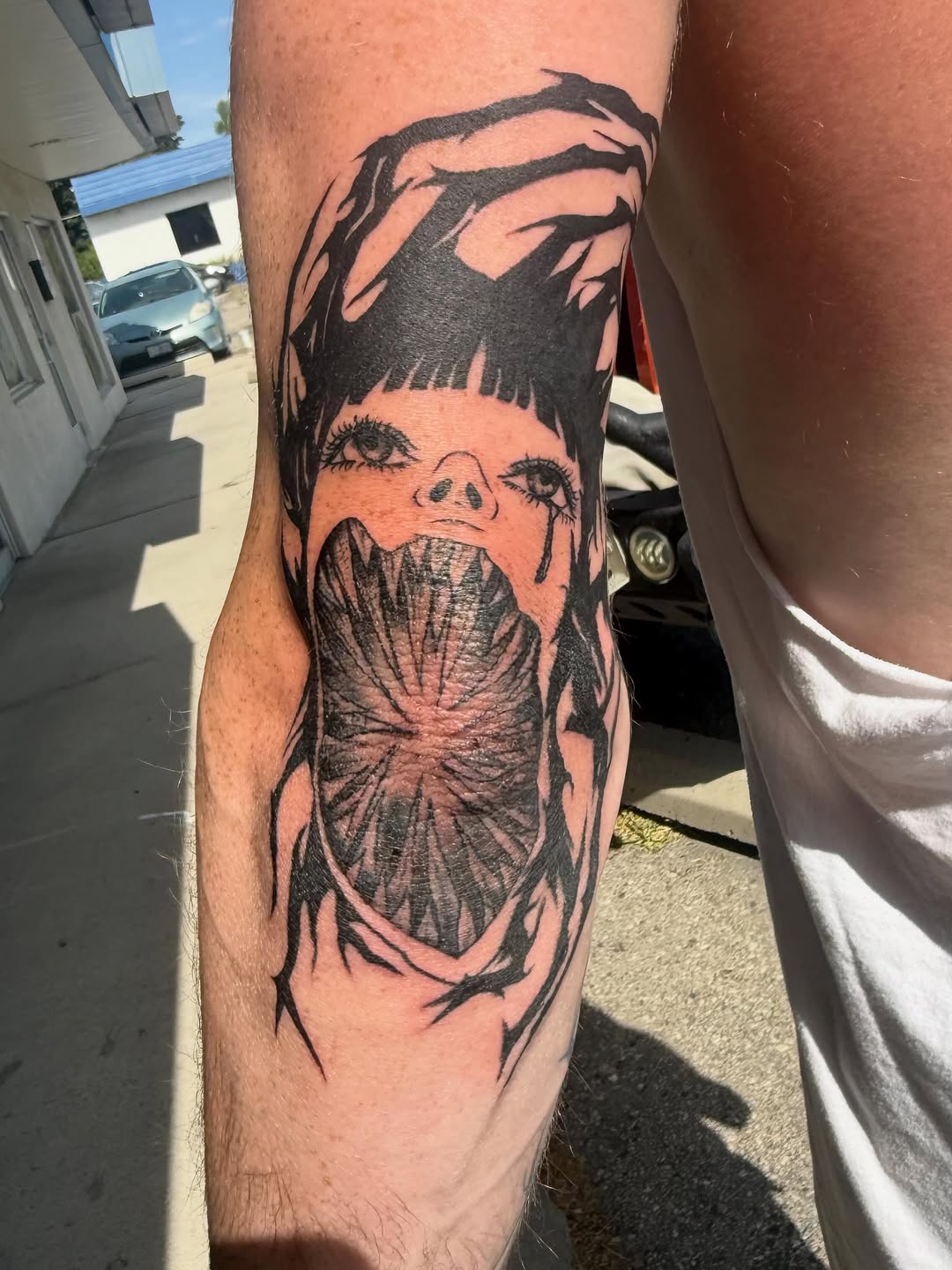 Tattoo by @loui_lays_ink — blackwork, dark_realism