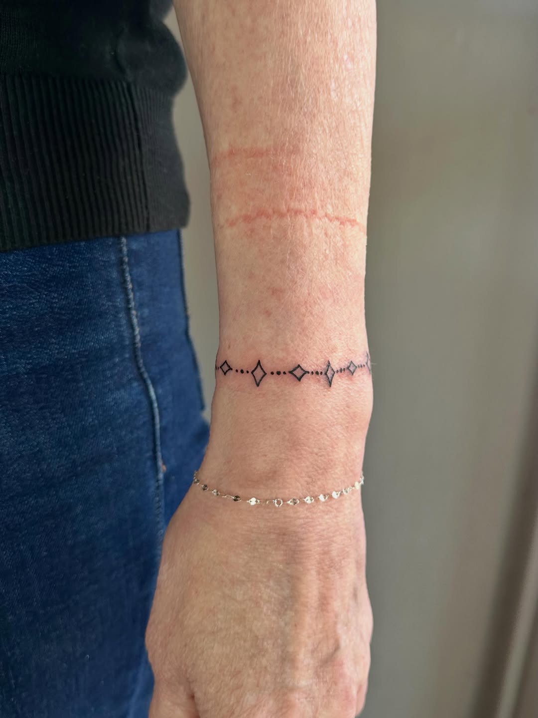 Tattoo by @jadelintattoos — fine_line, geometric