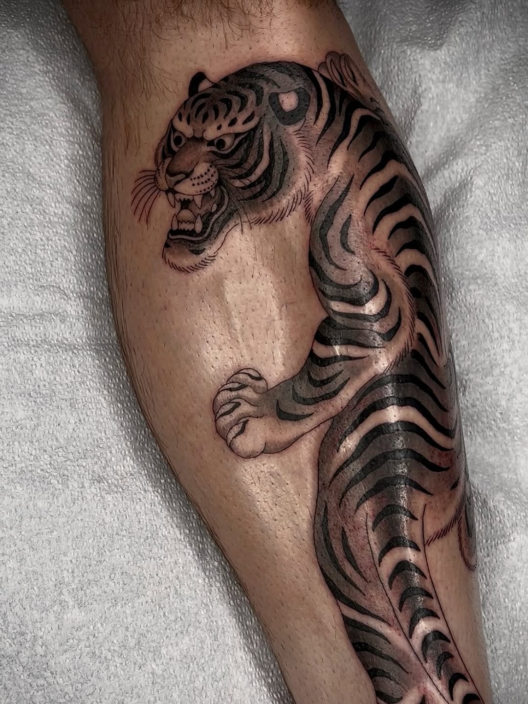 Tattoo by @linahsiaotattoo — japanese_irezumi, black_and_grey