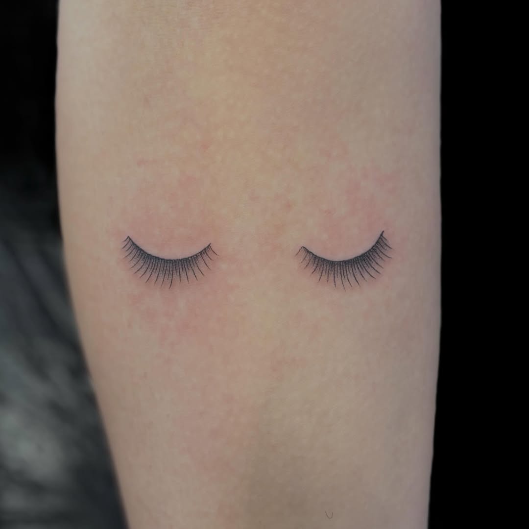 Tattoo by @uglyrileytattoo โ fine_line, minimalist