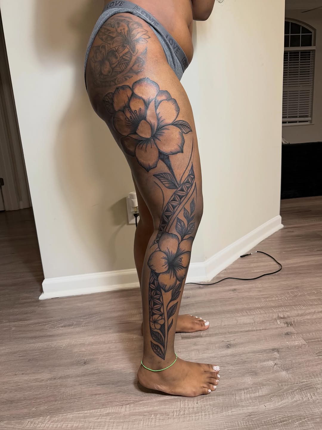 Tattoo by @nylainkedyou — black_and_grey, ornamental