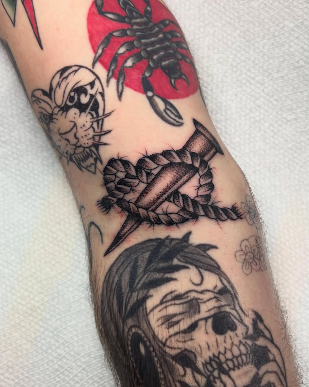 Tattoo by @marihposa — american_traditional, black_and_grey