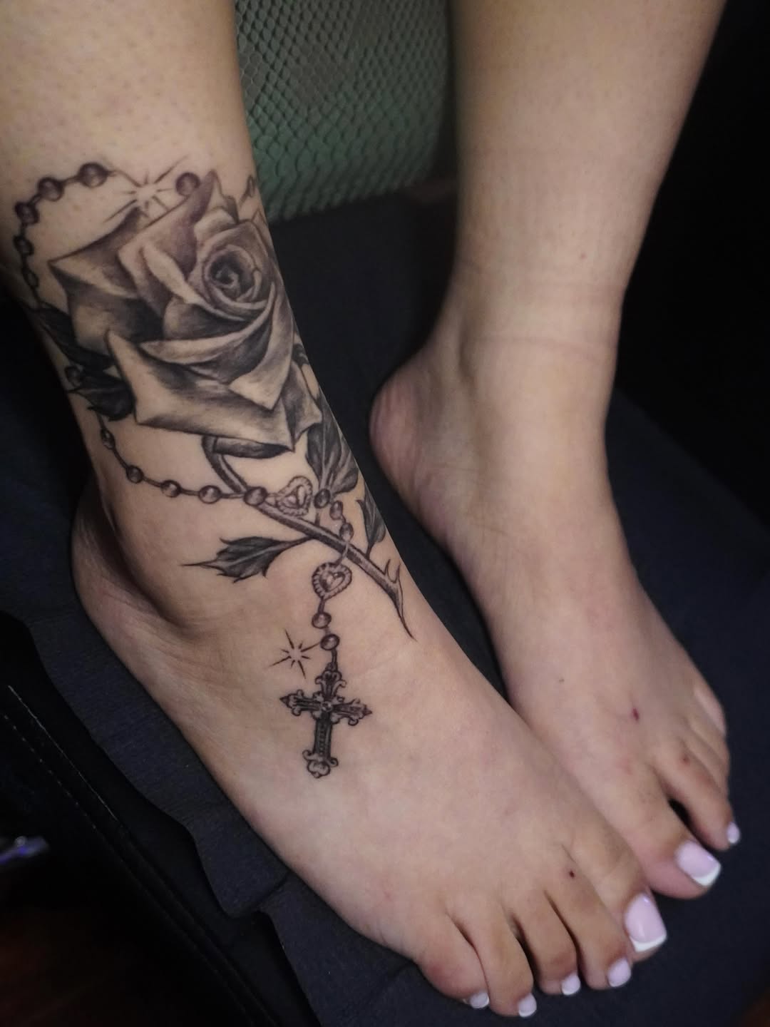 Tattoo by @reytatu โ black_and_grey, realism