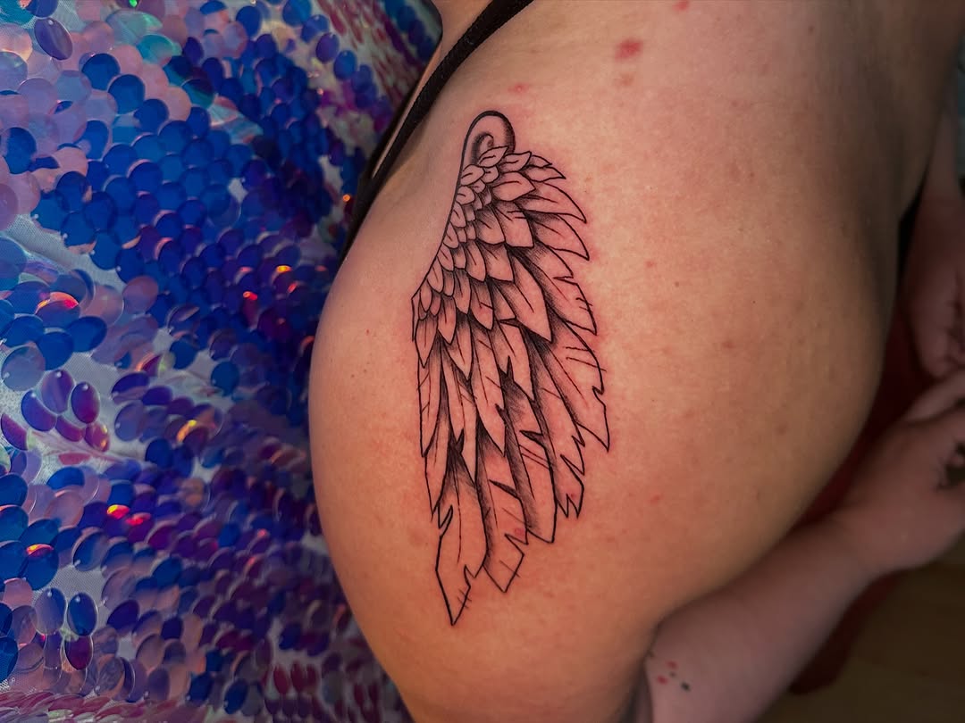 Tattoo by @t4ttattoo โ blackwork