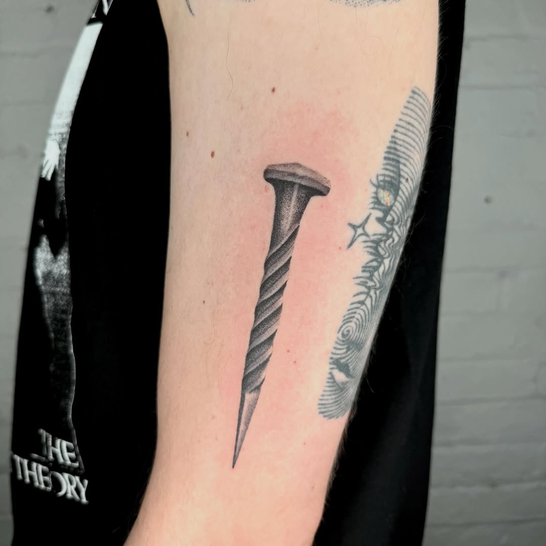 Tattoo by @el_kenny_ — black_and_grey, illustrative