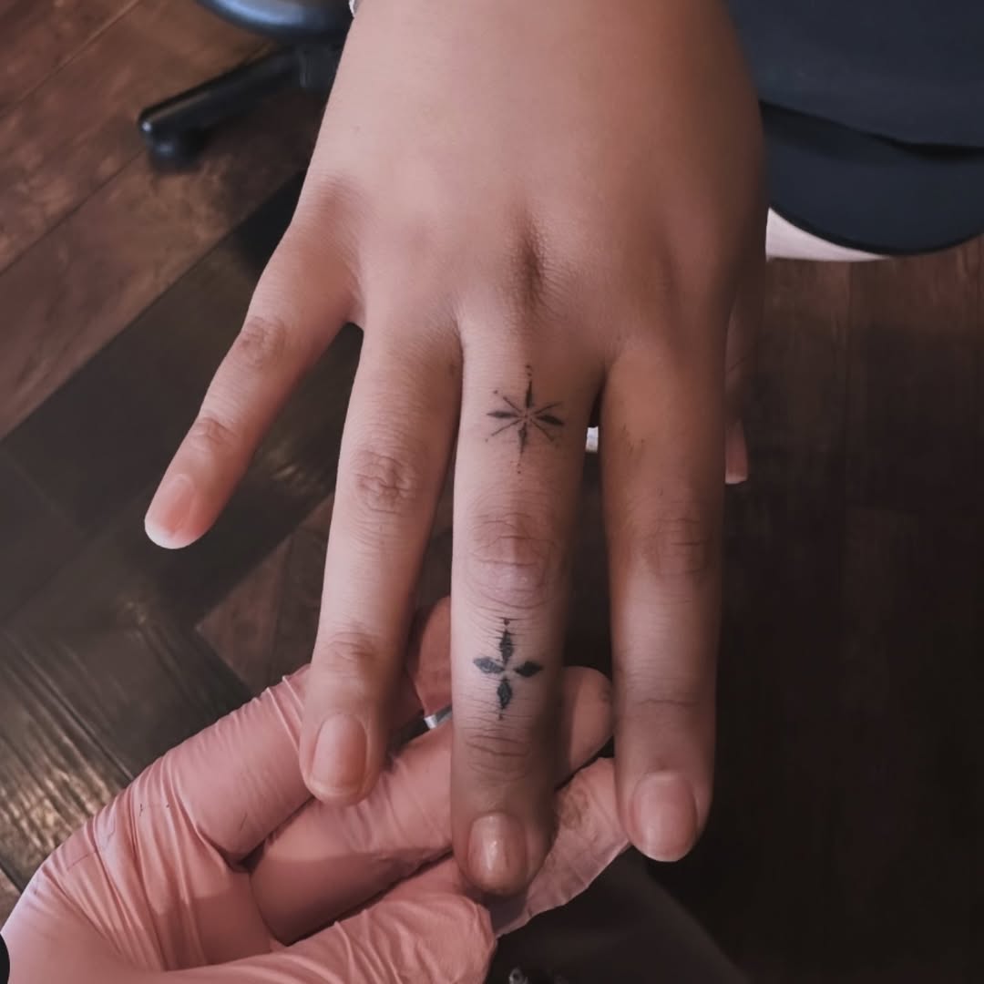 Tattoo by @cielleope_inks — fine_line, minimalist