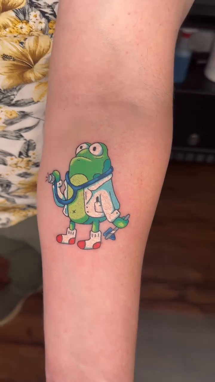 Tattoo by @kiwis_n_trees — new_school