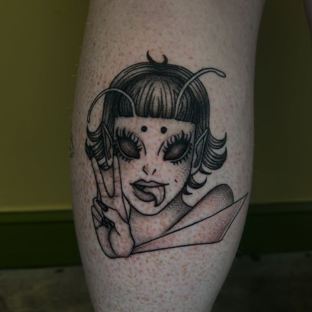 Tattoo by @ghoulysh β blackwork