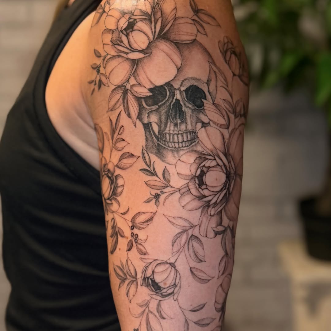 Tattoo by @mootatts — black_and_grey, illustrative