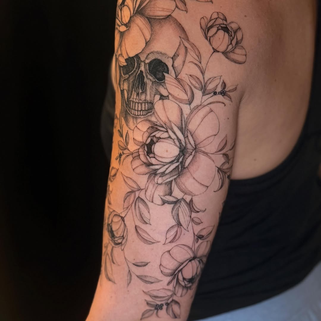 Tattoo by @mootatts — black_and_grey, illustrative
